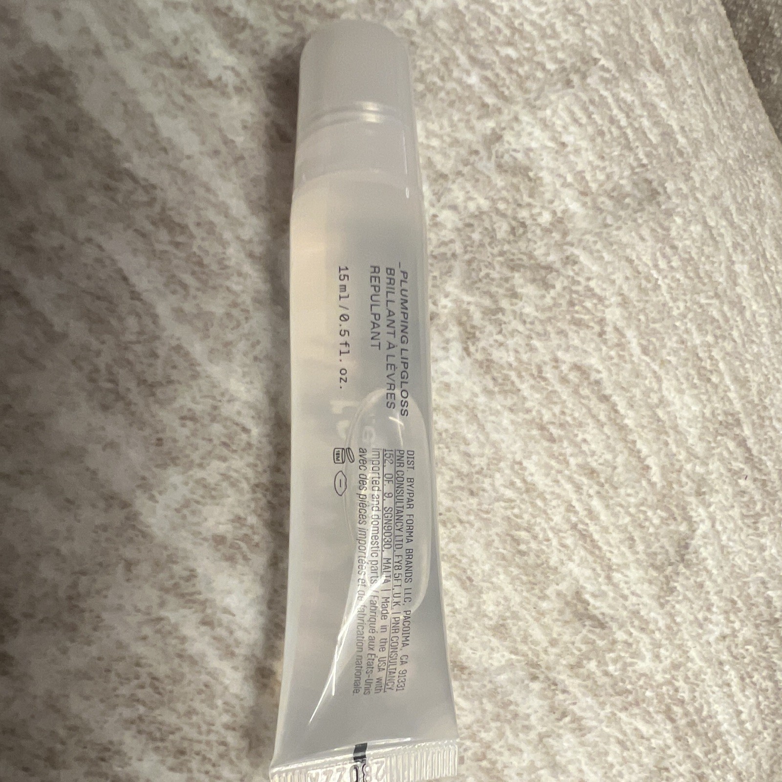 r.e.m. beauty Plumping Lip Gloss Clear Liquid Plumping Effect 0.5 fl oz 12M