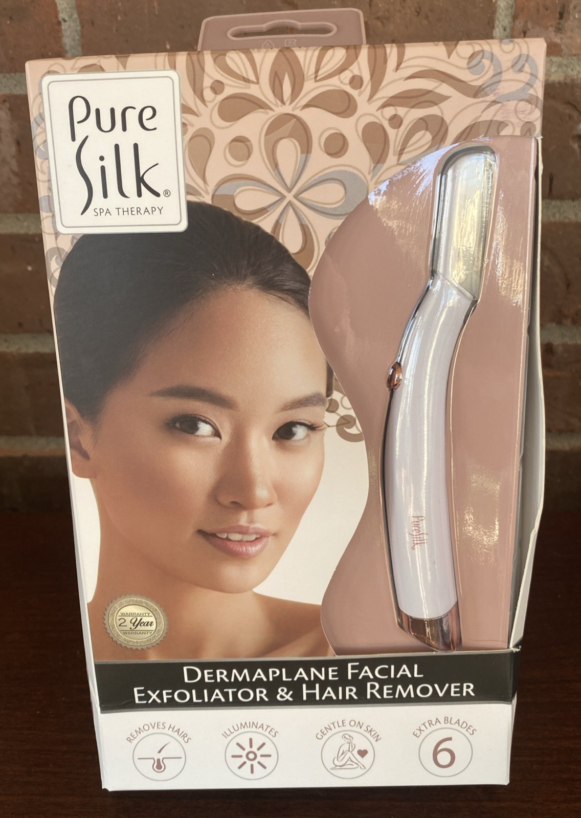 Pure Silk Spa Therapy Dermaplane Facial Exfoliator & Hair Remover-Box Dented