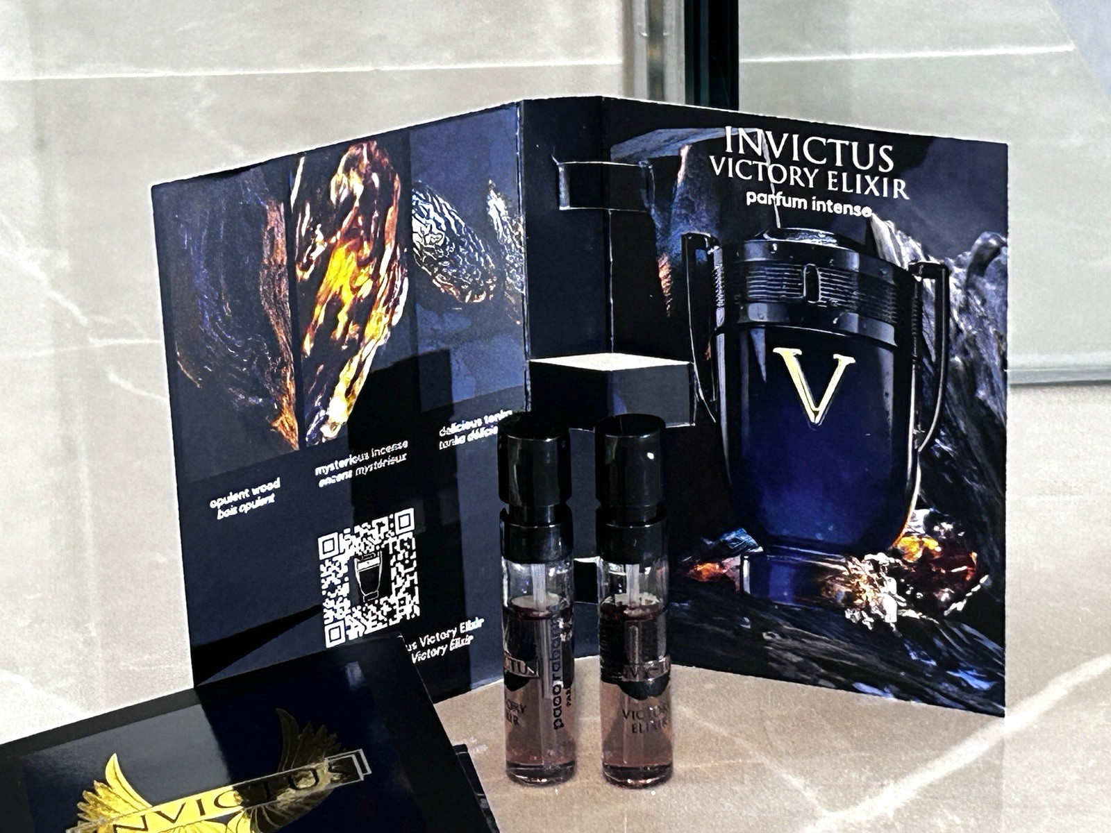Paco Rabanne Invictus Victory Elixir perfum Intense Sample 0.05 Fl.Oz /1.5ml X 2