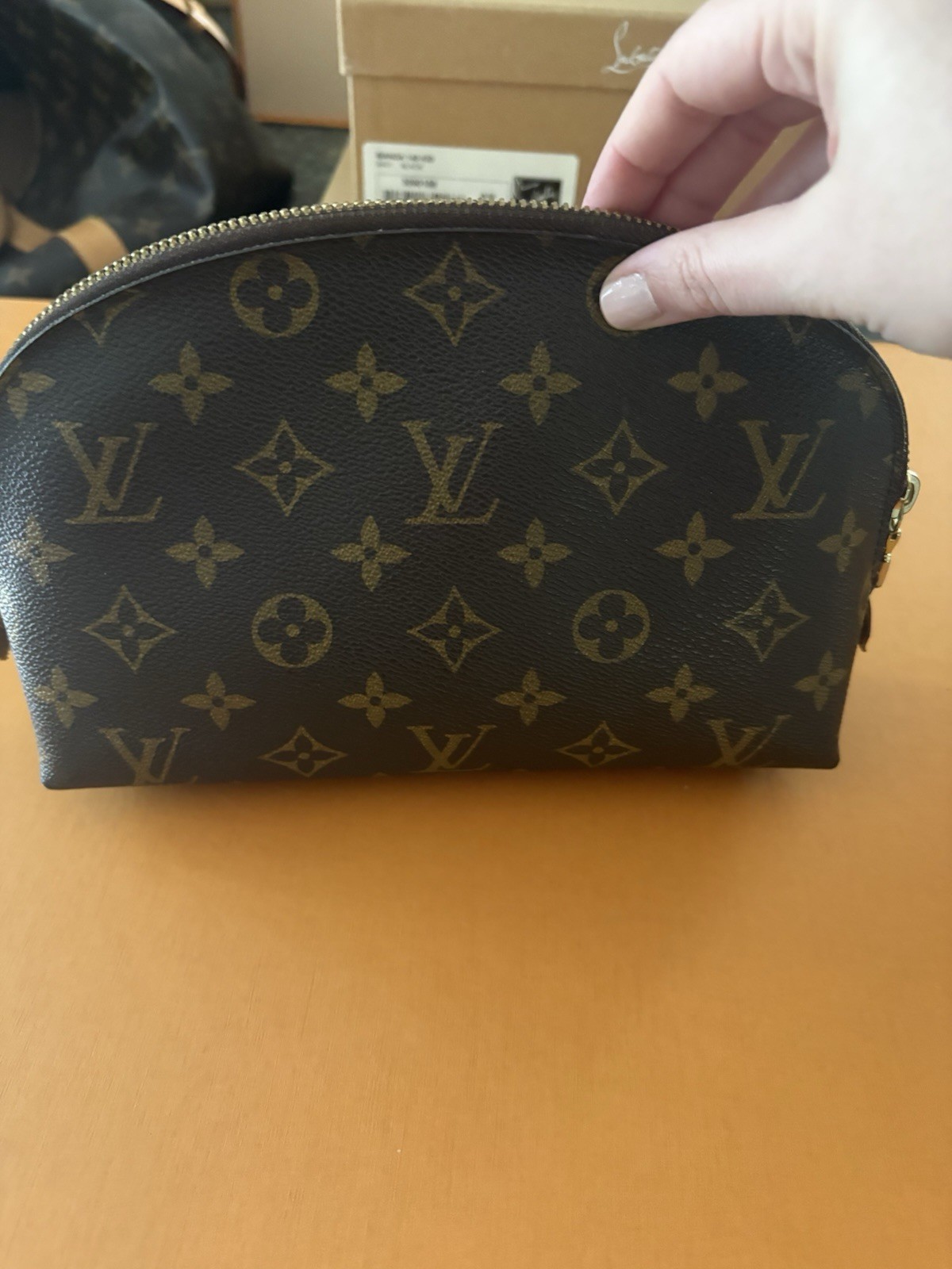 L ouis Vuitton Cosmetic Pouch GM Monogram