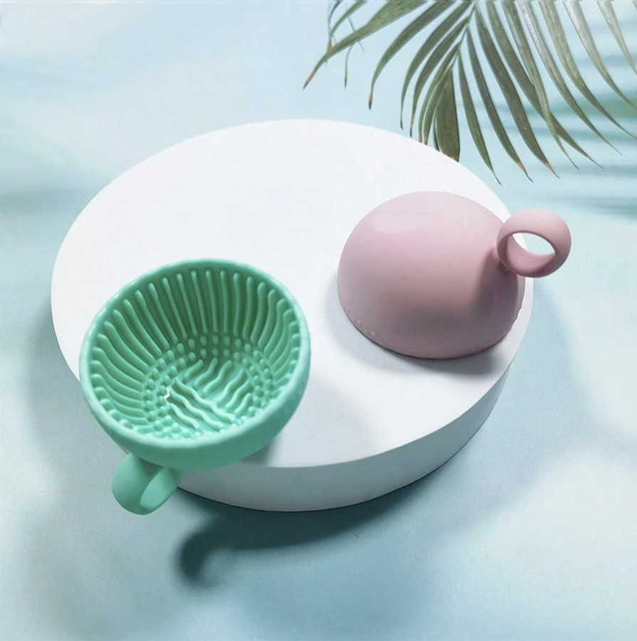 1pc Makeup Brush Cleaning Pad – Easy Scrub Tool for Brushes & Toothbrush – NEW