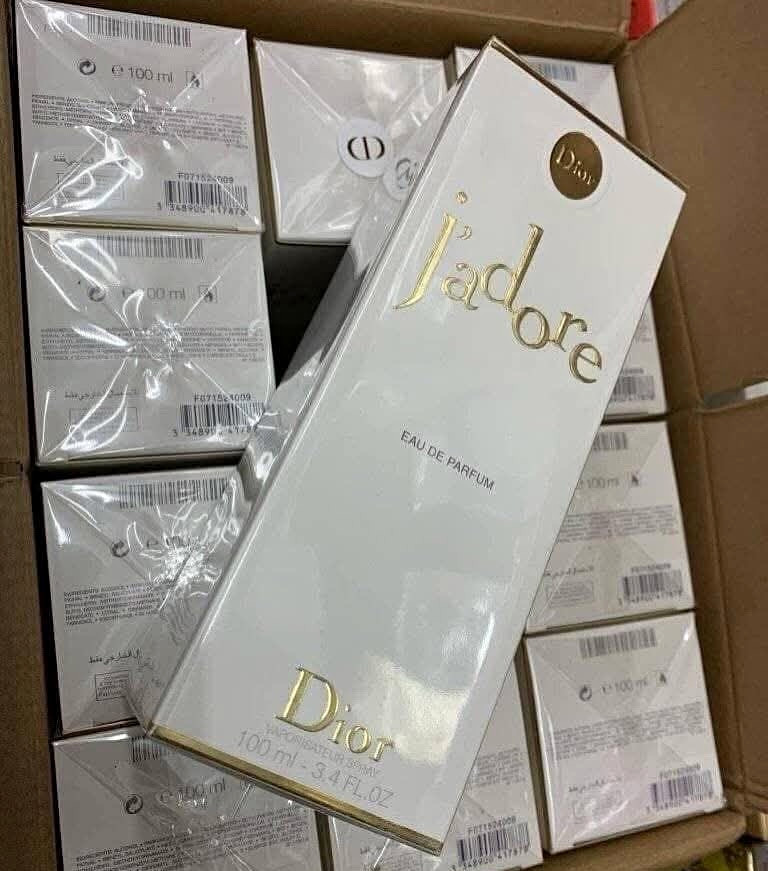 Dior J’adore Eau de Parfum Spray, Regular Size 3.4 fl oz (MPN F071524009)