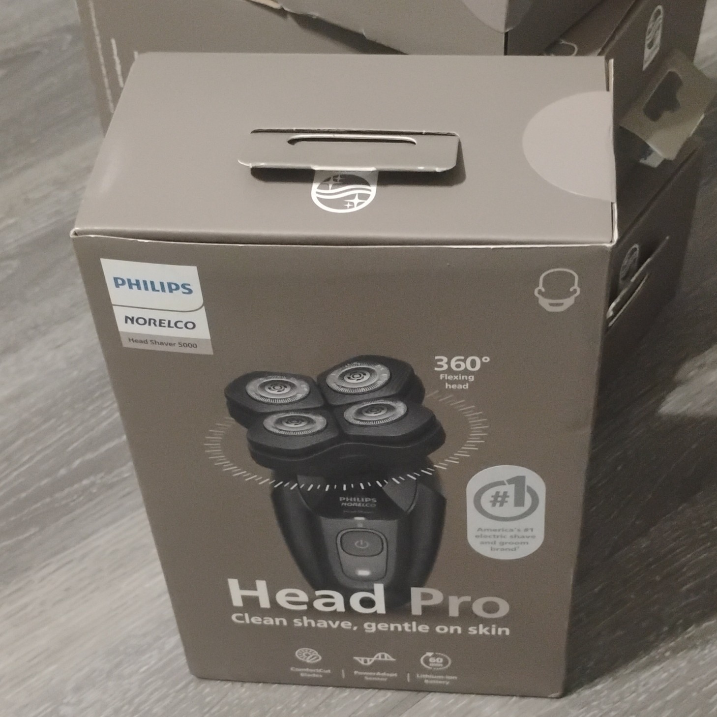 Philips Norelco Head Pro 4-Head Rotary Shaver Showerproof Quick Charge Men