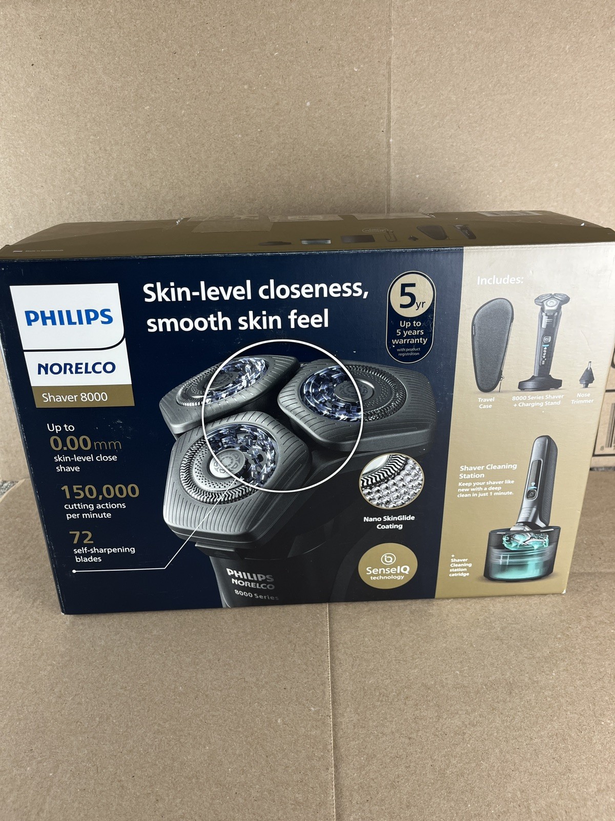 Philips Norelco Electric Shaver 8000 Set Black Wet & Dry SenseIQ