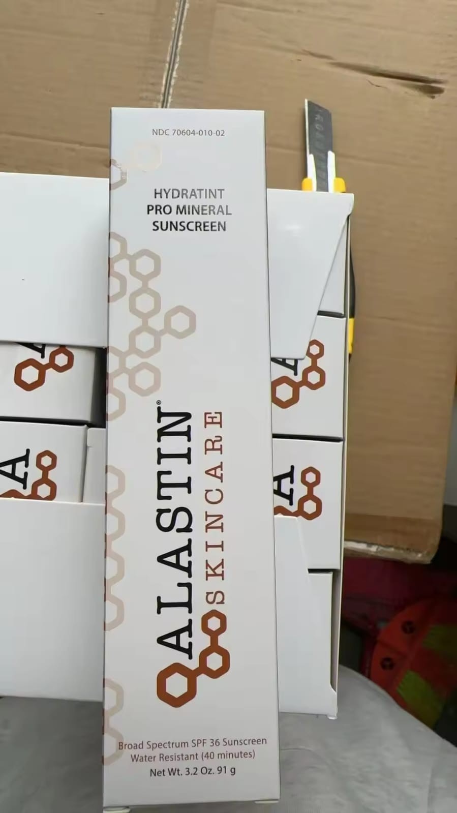 Alastin HydraTint Pro Mineral-Broad Spectrum Tinted Facial SP (3.2 oz) Exp 04/28