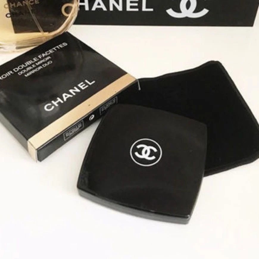 Brand New Chanel Mirror Duo Compact Double Sided Black with Box / dust bag