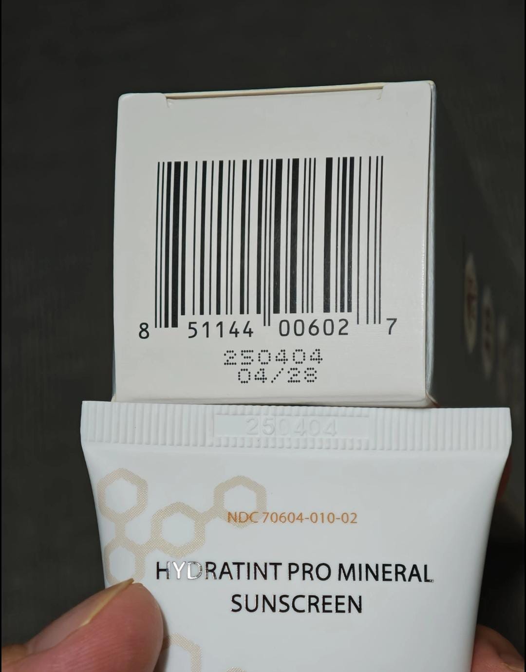 Alastin HydraTint Pro Mineral-Broad Spectrum Tinted Facial SP (3.2 oz) Exp 04/28