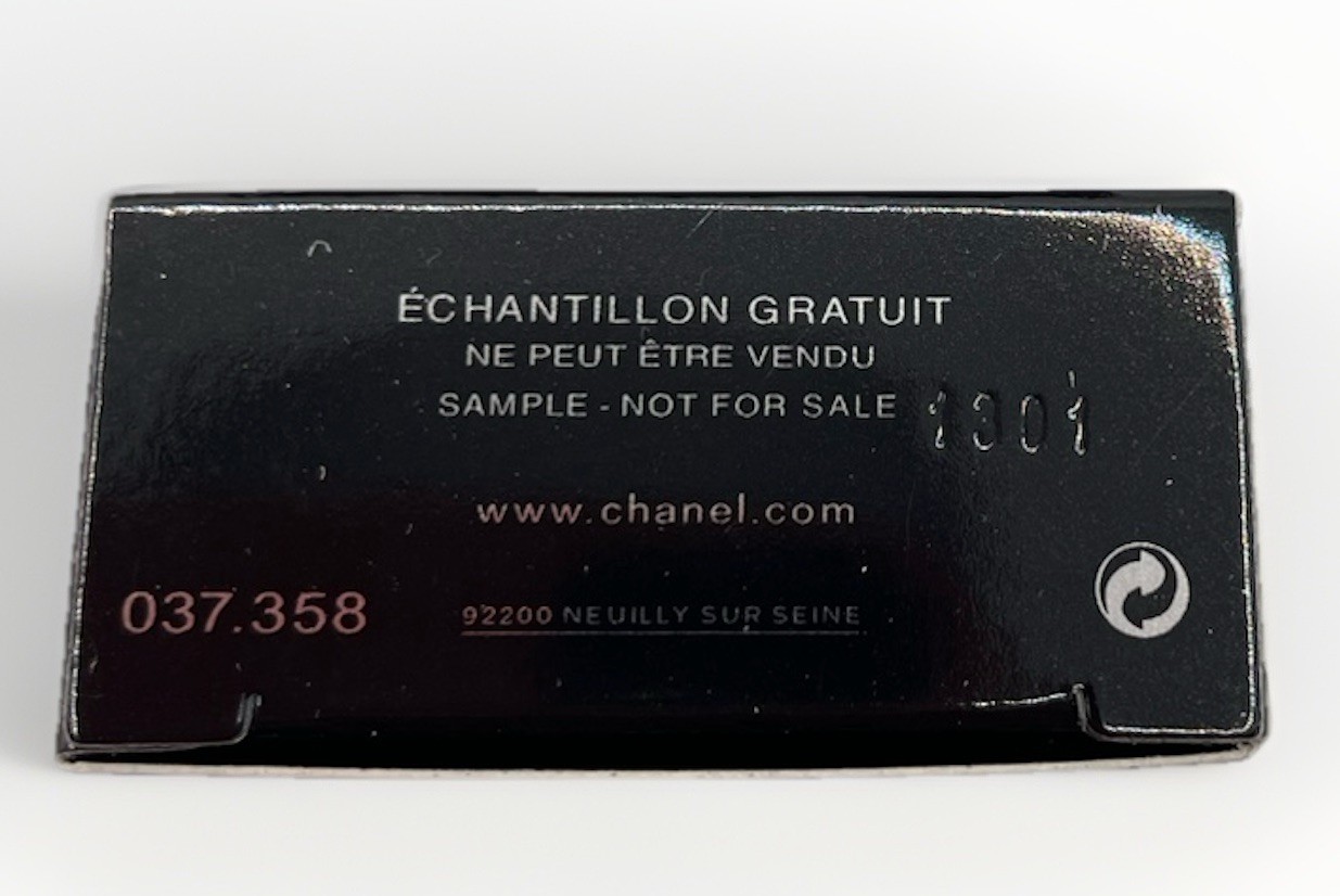 Bleu de CHANEL Eau de Parfum 10 ML Mini Bottle, Splash, Travel Size.