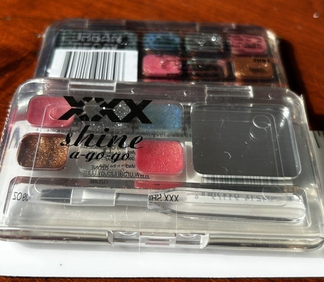 Vintage Urban Decay XXX Shine A-go-go Mini XXX Shine Lip Gloss palette +mirror