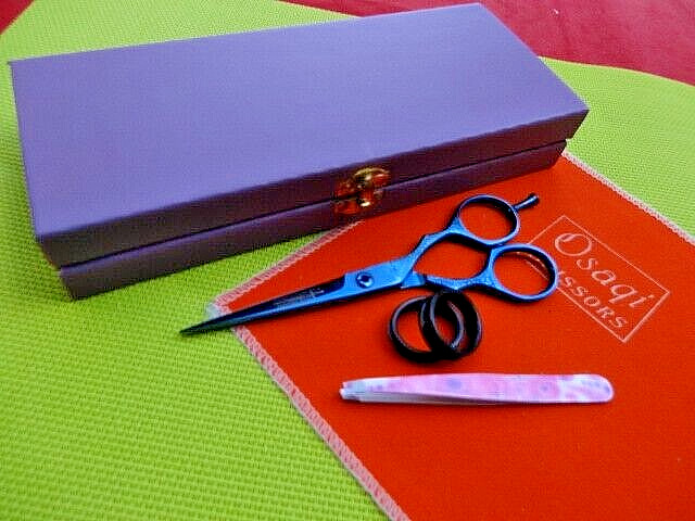 Money Back WRNTY_Titanium 5.5″ BLUE Hairdressing Scissors & Tweezers