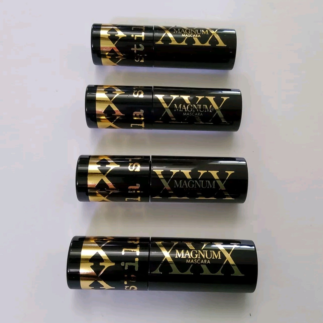 Lot Of 4-Stila Magnum XXX Mascara – Travel Size – .24 fl oz