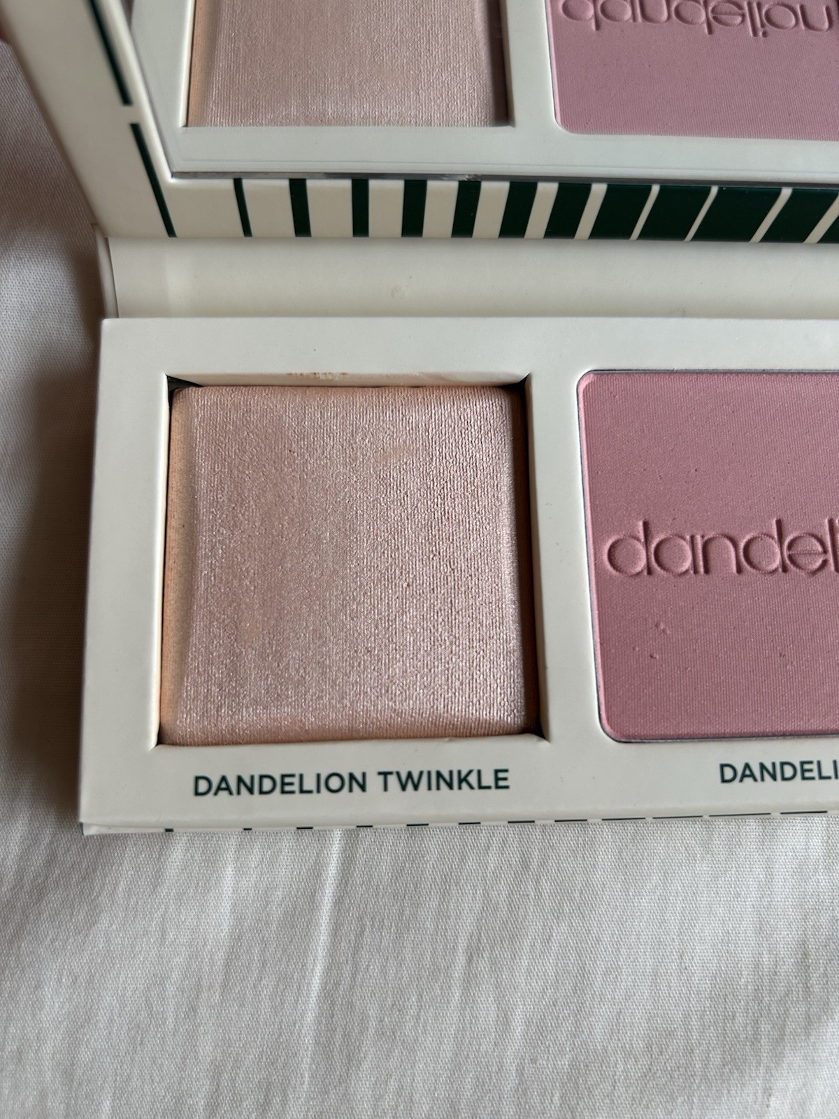 Benefit Cosmetics Twinkle N Jingle Full Size Blush & Highlighter Palette NIB