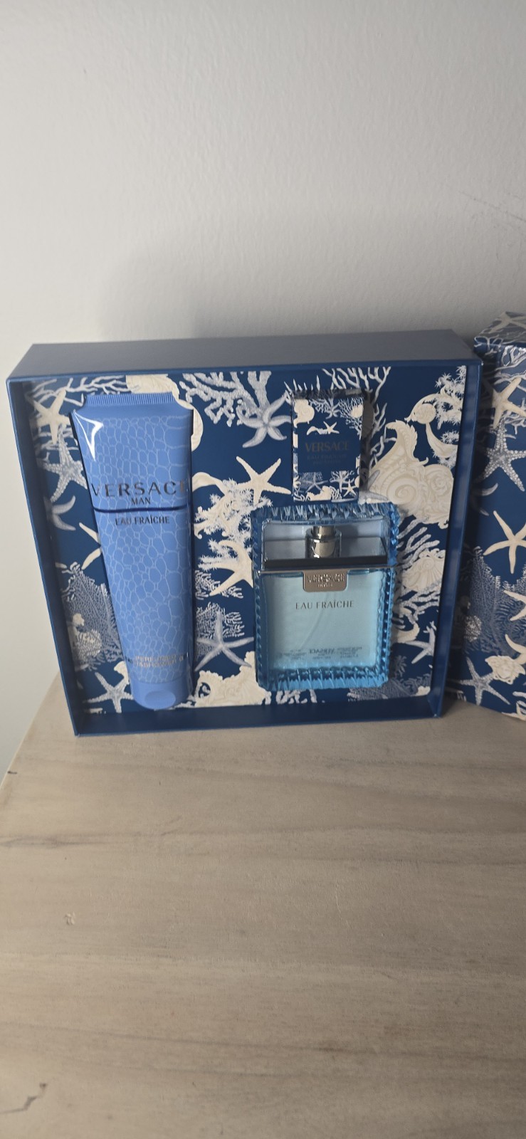 Versace Eau Fraiche Pour Homme Gift Set EDT Spray, 3.4 fl oz Regular Size