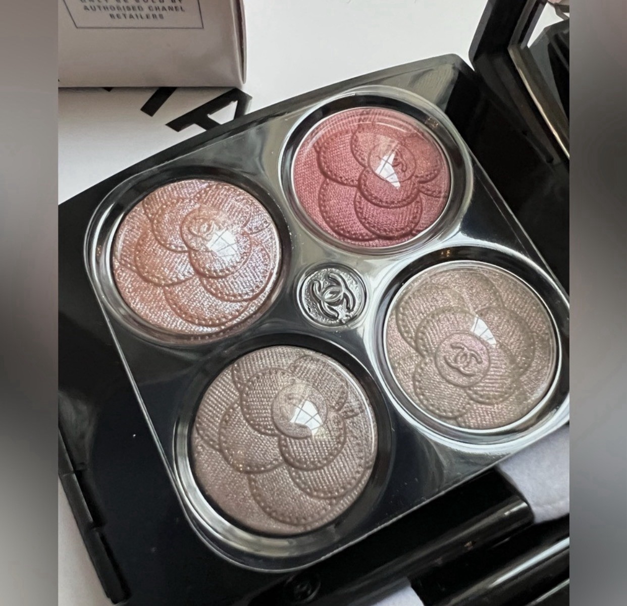CHANEL Les 4 Ombres Utopia 387 Eyeshadow
