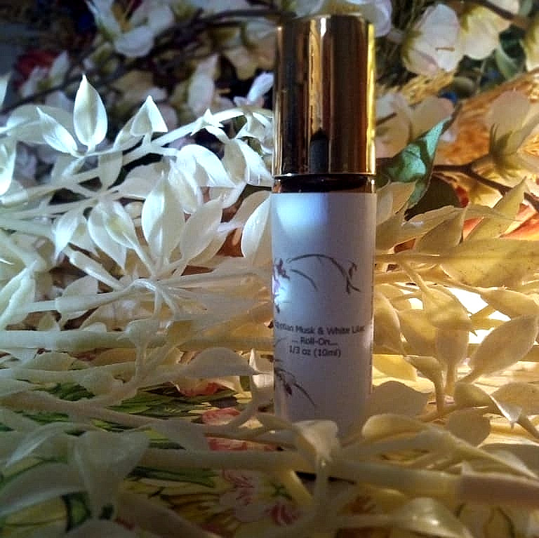 Aged Egyptian Musk & White Lilac Fragrance Oil – Infused with Precious Ambergris