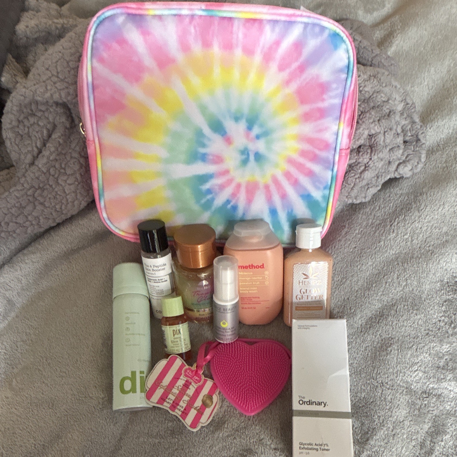 Assorted Skincare & Body Lot + Zipper Bag: The Ordinary Glycolic 7% Toner, Hempz