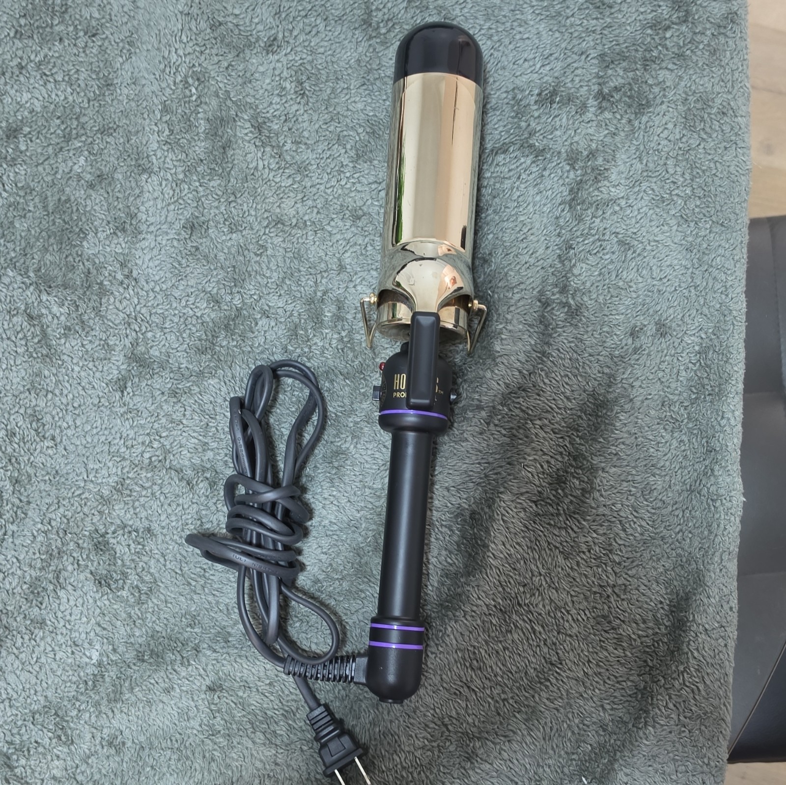 Hot Tools 24K Gold 1 1/4in Curling Iron 430°F Black/Gold Swivel Cord 1193