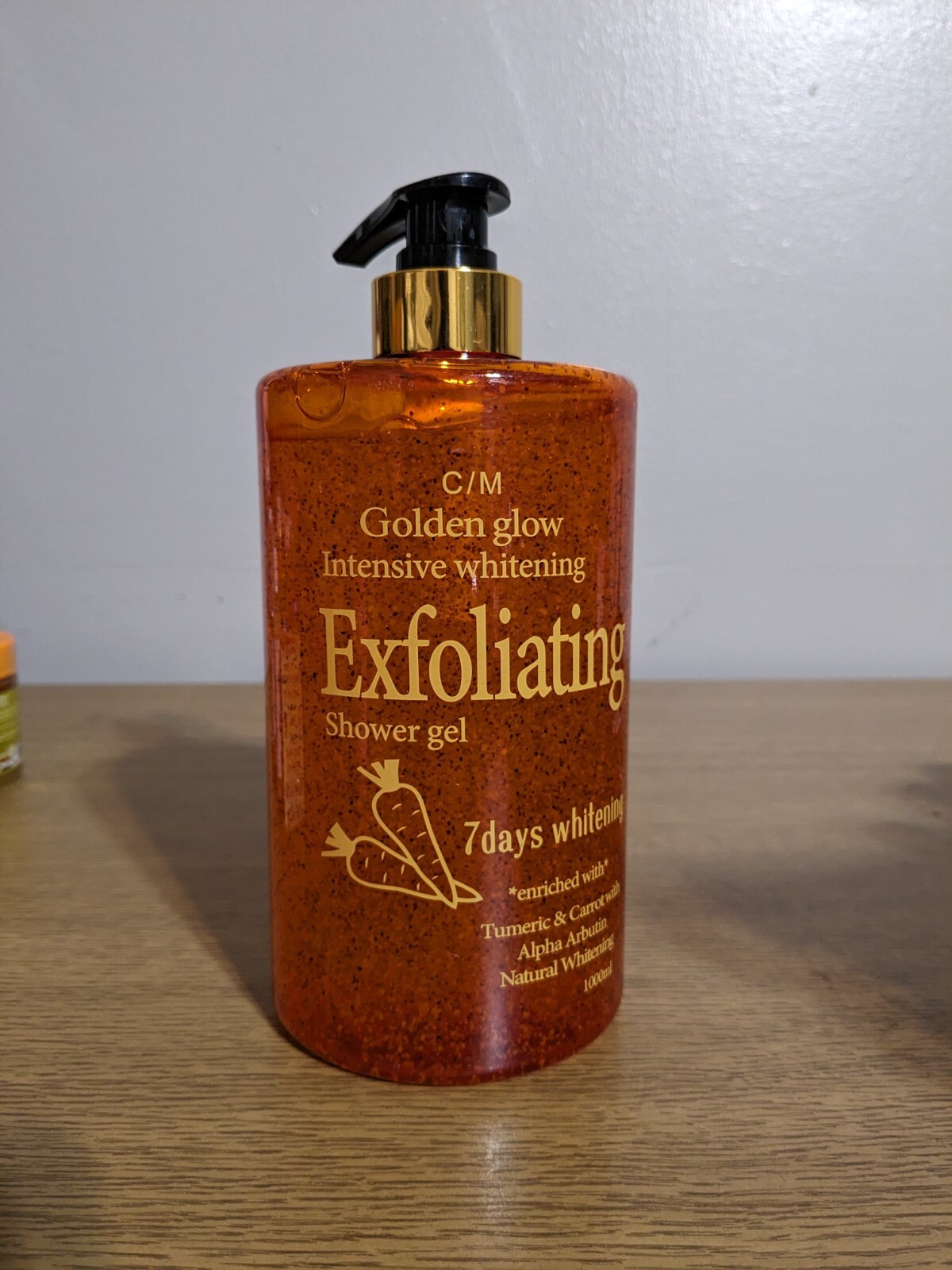 Golden Glow Intensive Whitening Exfoliating Shower Gel 1000ml 1 Pc