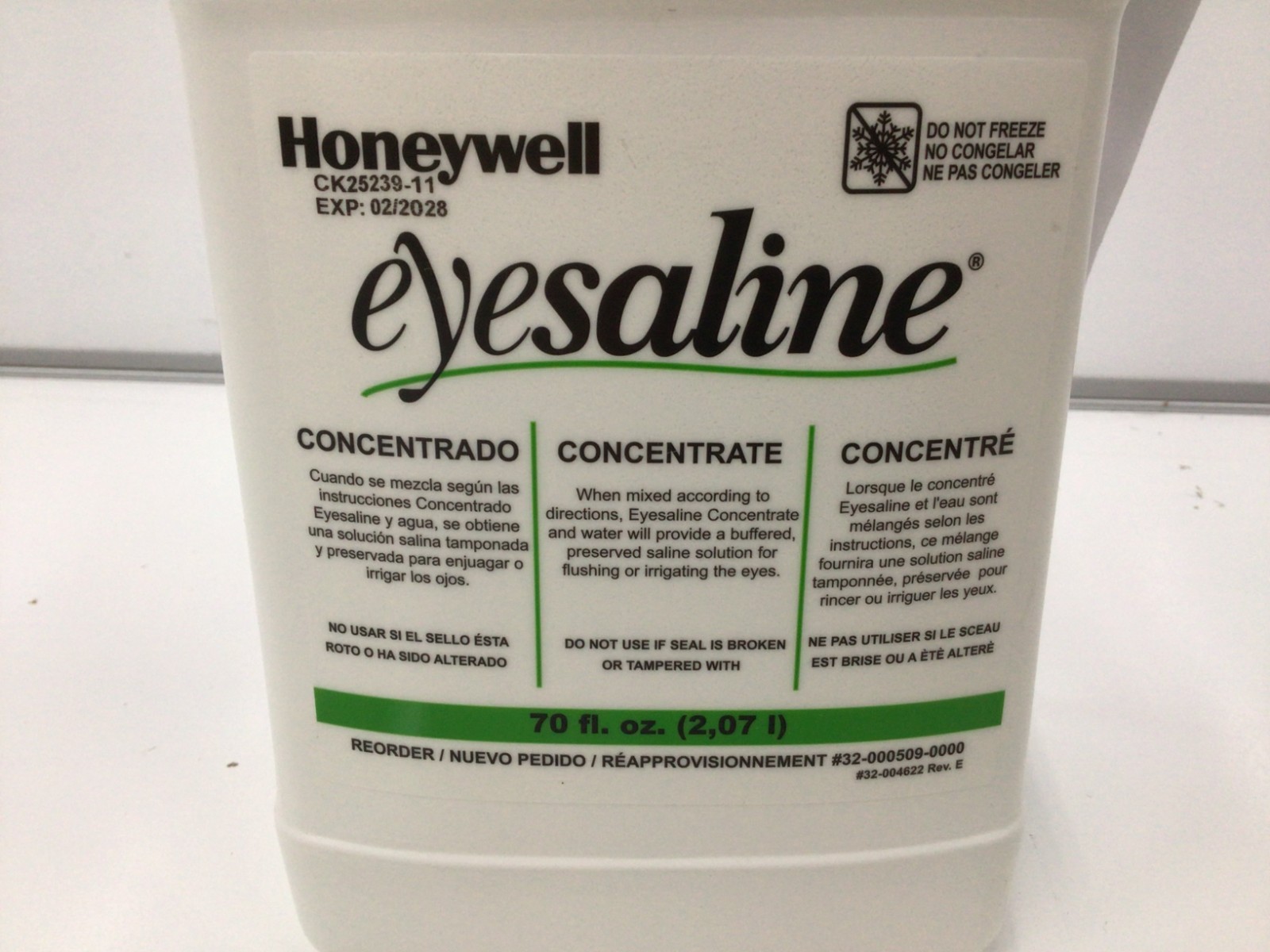 Honeywell Emergency Eyewash 32-000509-0000-H5 Saline Concentrate, 70 oz.,