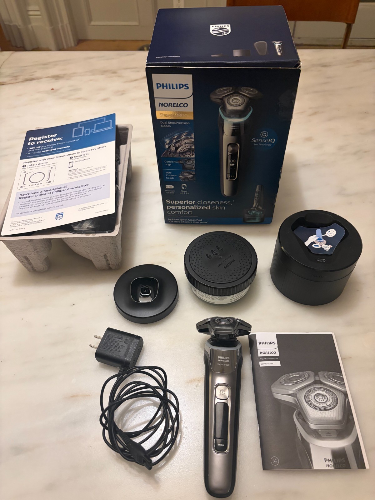 Philips Norelco Shaver 9800