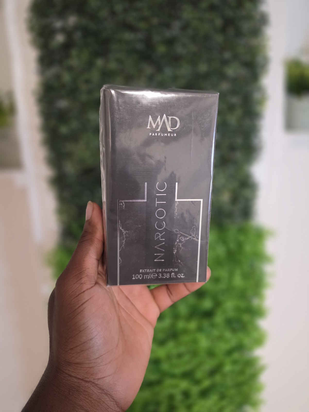 MAD Parfumeur Extrait de Parfum Spray 3.38 fl oz Regular Size Inviting