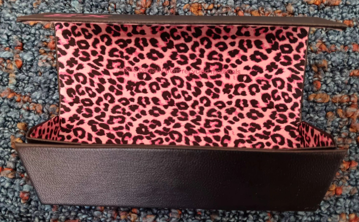 GX Gwen Stefani Eyeglass Case Designer Soft Lined Flip Folding Holder Clothe