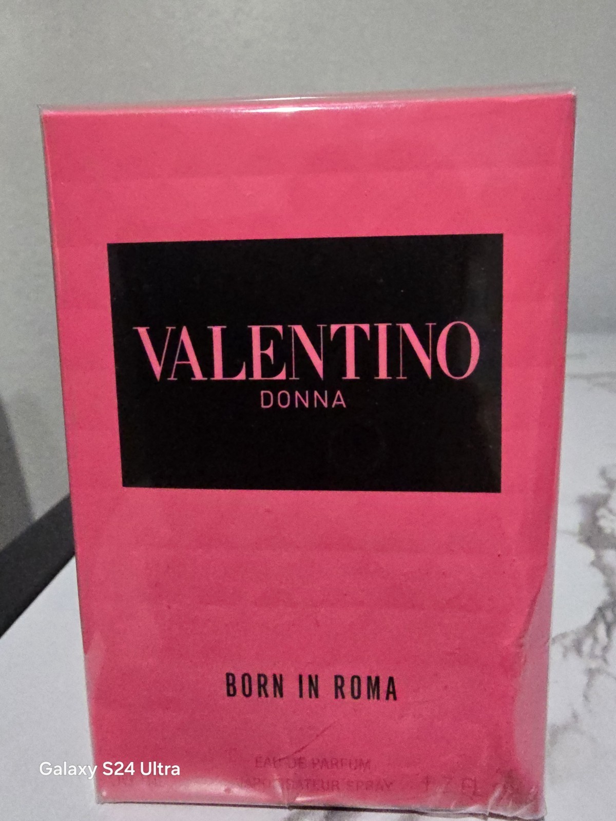 Valentino Donna Born In Roma Eau de Parfum Spray Regular Size 50 ml