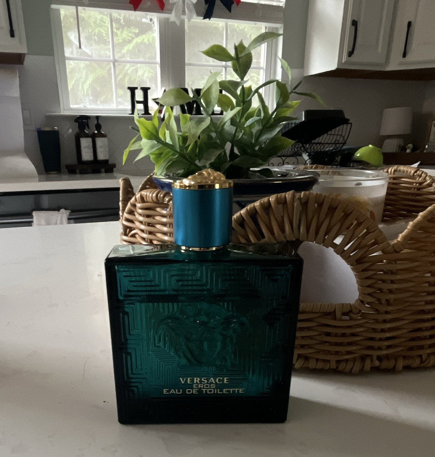 Versace Eros Eau de Toilette Spray Regular Size 100 mL / 3.4 fl oz