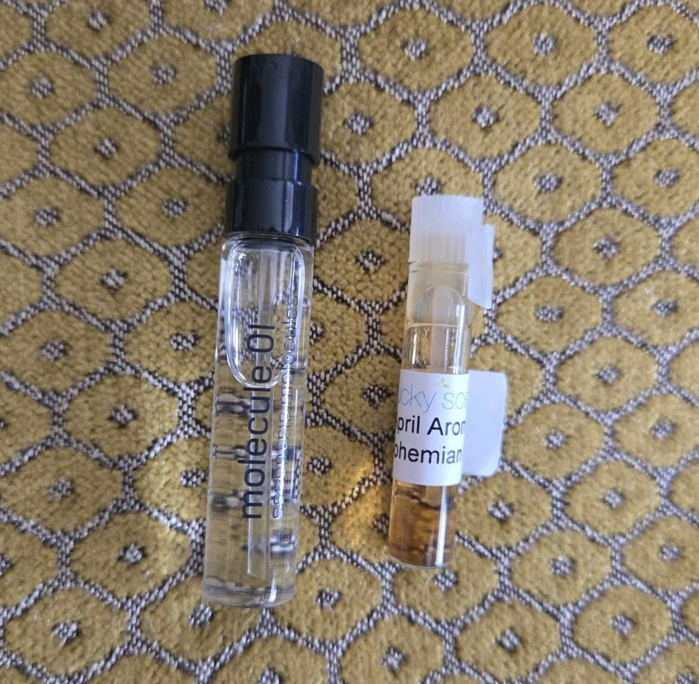 U pick! Régime des Fleurs, Heeley, 19-69, Odette, etc 1 mL SAMPLES