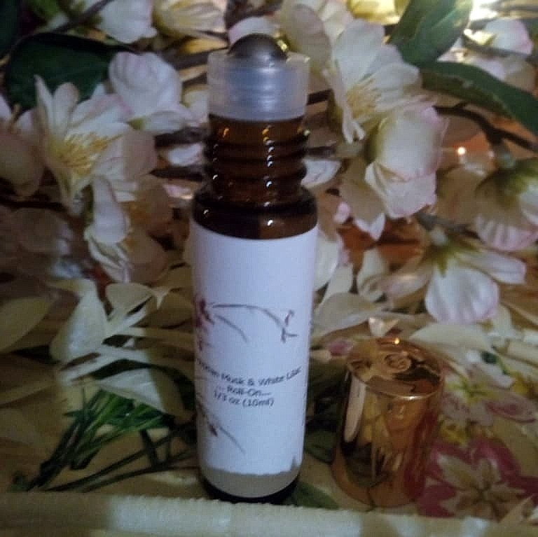 Aged Egyptian Musk & White Lilac Fragrance Oil – Infused with Precious Ambergris