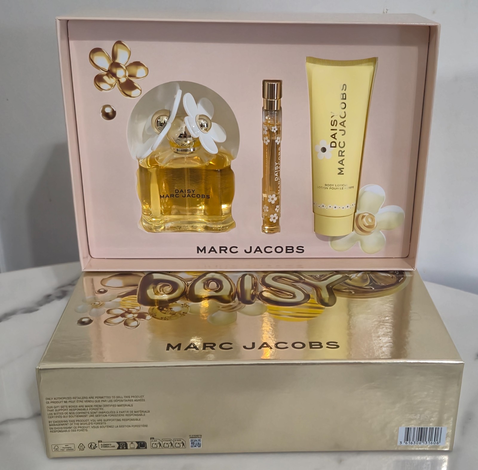 MARC JACOBS DAISY 3 PCS 3.4 EDT SPR2.5 B/L, 10 ML MINI FOR WOMAN