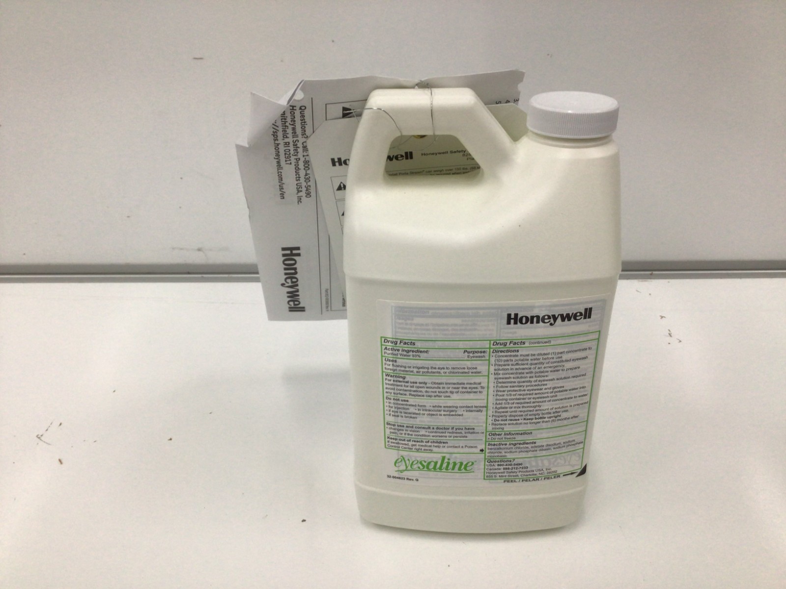 Honeywell Emergency Eyewash 32-000509-0000-H5 Saline Concentrate, 70 oz.,