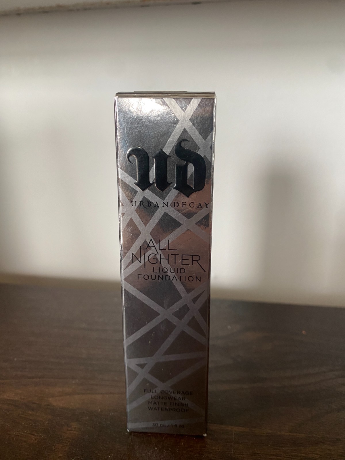 Urban Decay All Nighter Liquid Foundation Shade 3.25 1 fl oz (NEW IN BOX)