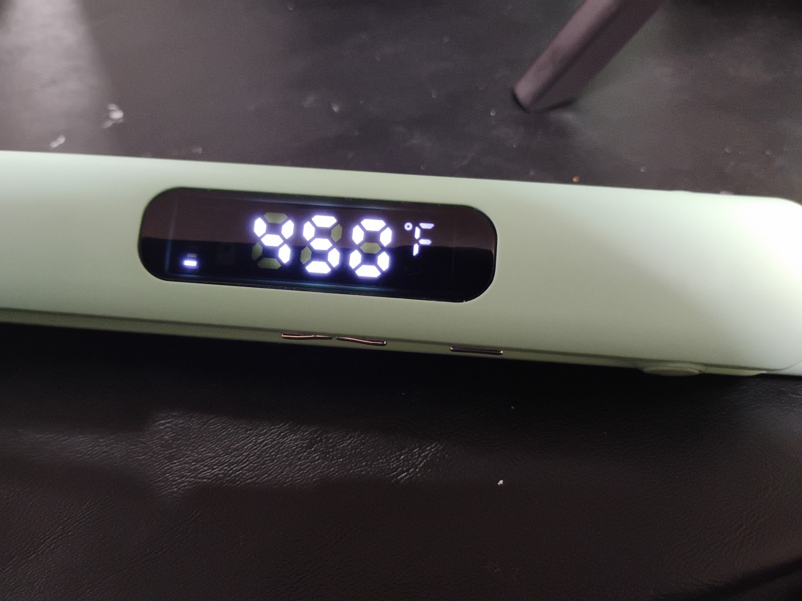 SugarBoo Flat Iron Extra Long Titanium Styler Mint Green. No Returns Accepted.