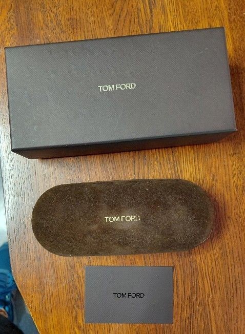 NEW Tom Ford FT5934-B 028 54 Rimless Eyeglasses Rose Gold Titanium Frame Elegant