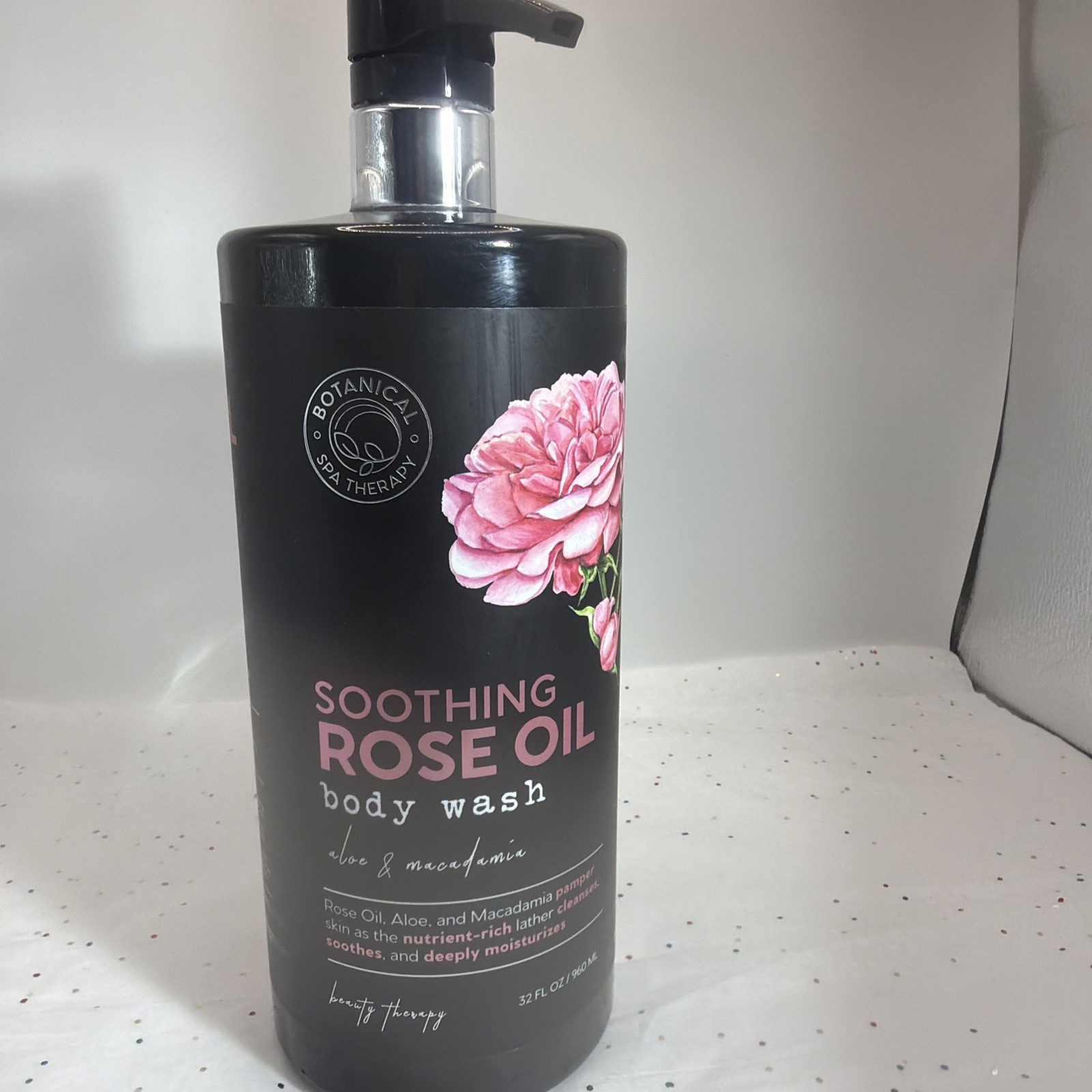 32 OZ – BOTANICAL SPA THERAPY Soothing Rose Oil Aloe & Macadamia Body Wash