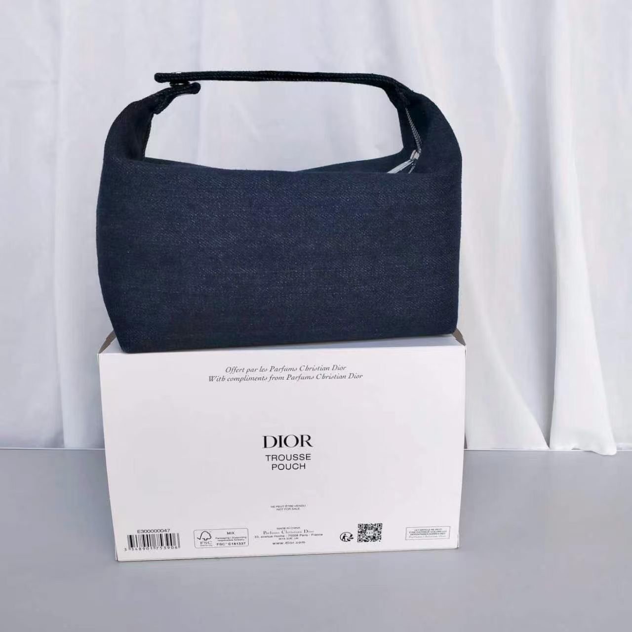 Christian Dior Cosmetic Makeup Bag Pouch With Top Handle New in Box!~ Blue