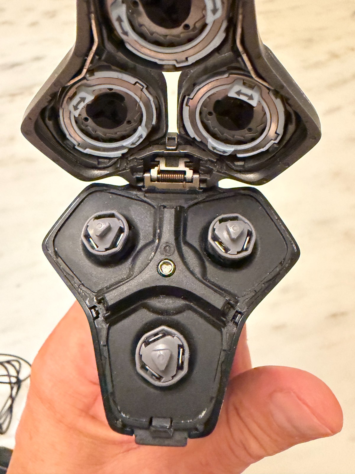 Philips Norelco Shaver 9800