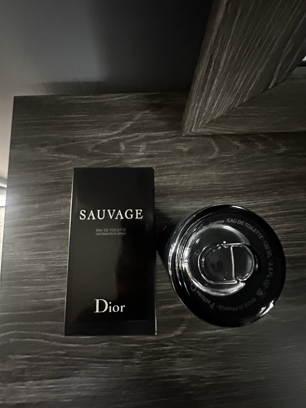 Dior Sauvage Eau de Toilette Spray 100 ml Regular Size with Box