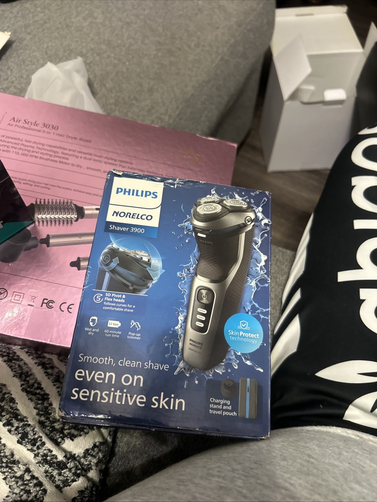 Philips Norelco Shaver 3900 S3341/92 Wet Dry Razor Open Box
