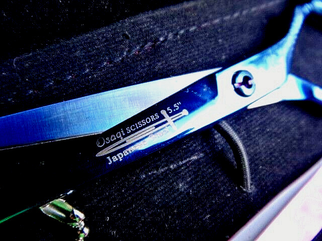 Money Back WRNTY_Titanium 5.5″ BLUE Hairdressing Scissors & Tweezers
