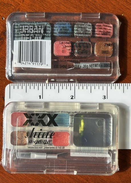 Vintage Urban Decay XXX Shine A-go-go Mini XXX Shine Lip Gloss palette +mirror