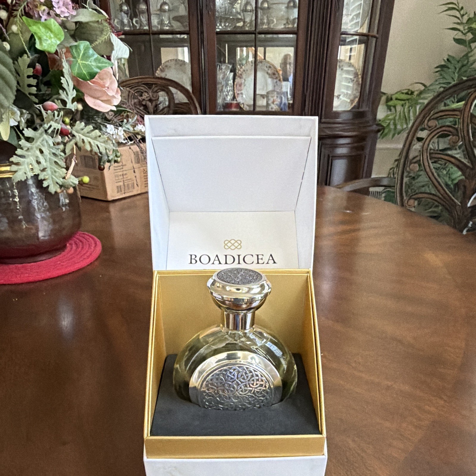 Boadicea the Victorious Monarch Perfume Spray, Regular Size 3.4 fl oz