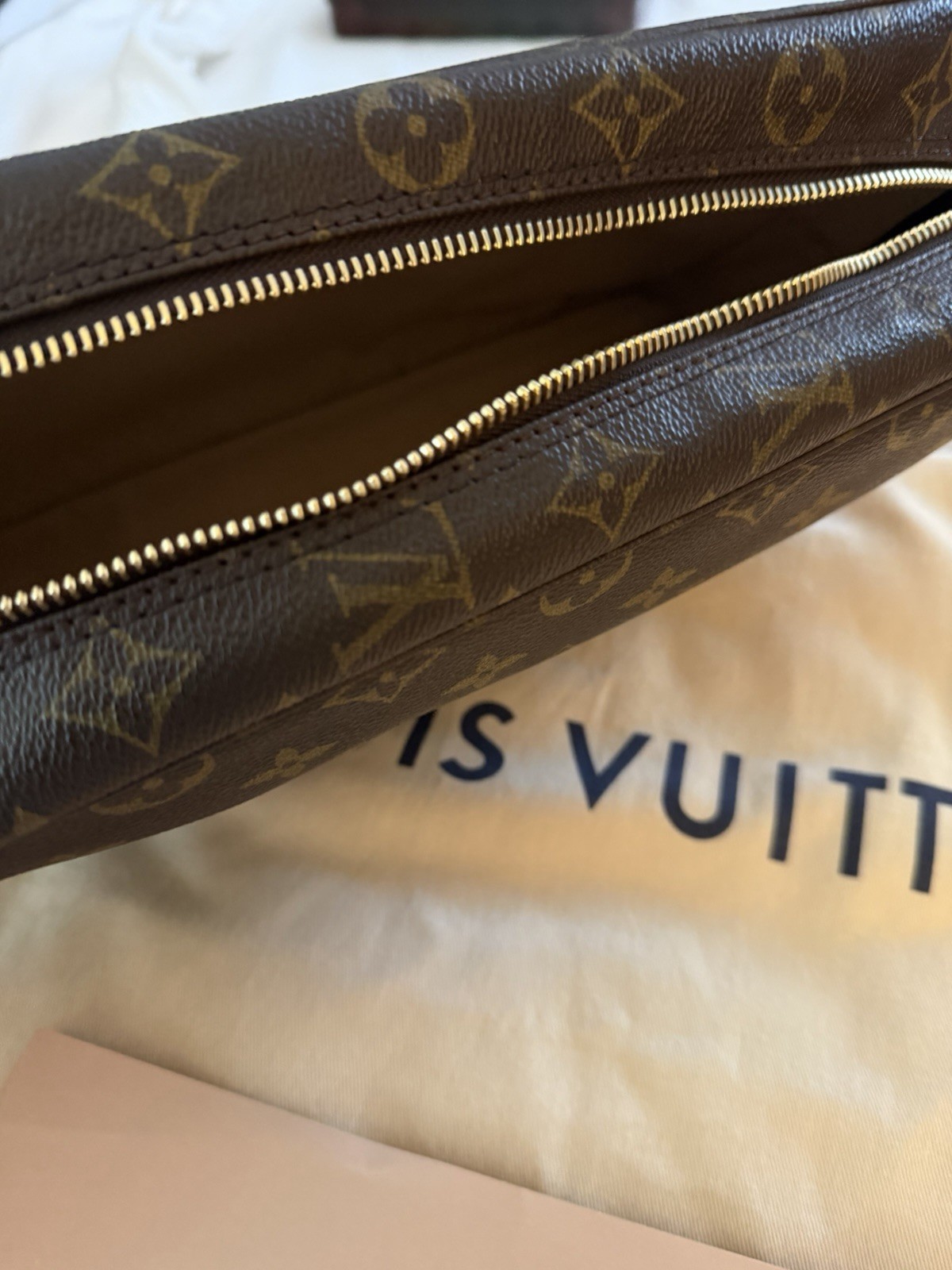Louis Vuitton Trousse 28 Monogram Leather Brown Makeup Bag Zipper 11 in
