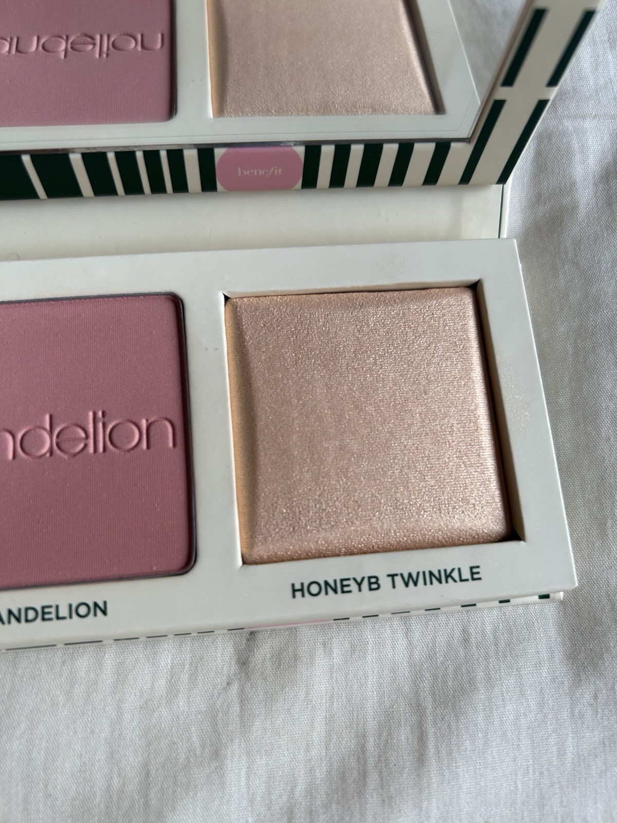 Benefit Cosmetics Twinkle N Jingle Full Size Blush & Highlighter Palette NIB