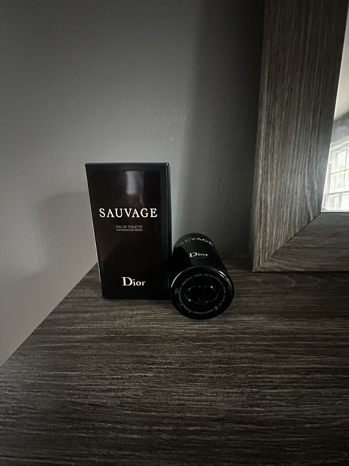 Dior Sauvage Eau de Toilette Spray 100 ml Regular Size with Box