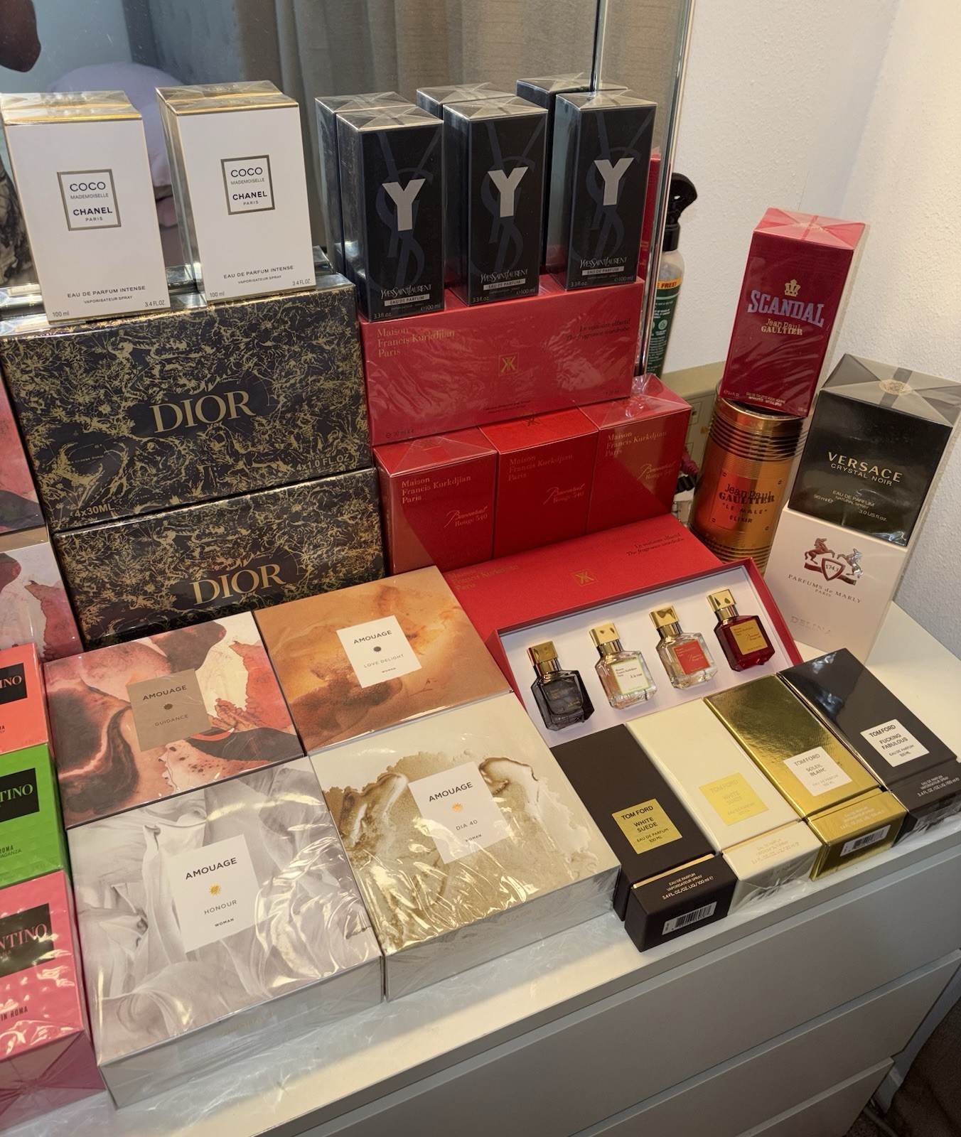 Colognes & Perfum