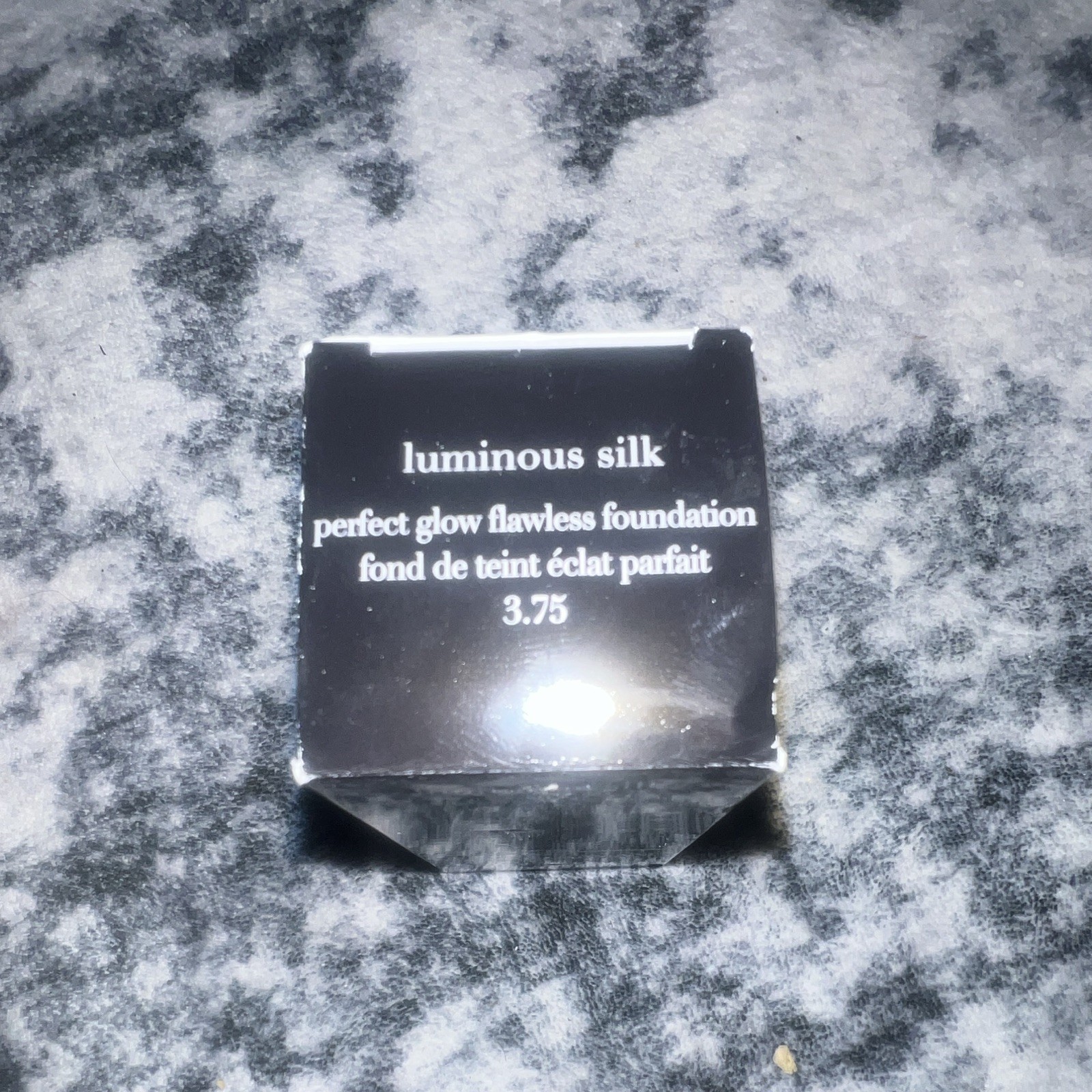 Giorgio Armani Luminous Silk Liquid Foundation 3.75 1 fl oz