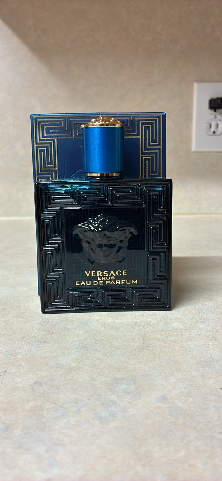 Versace Eros Eau de Parfum Natural Spray 3.4 US fl oz Regular Size