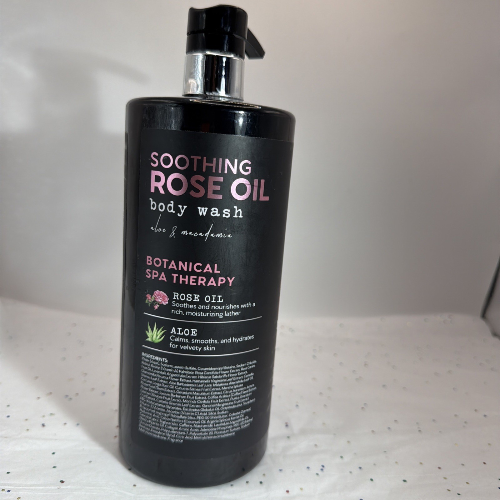 32 OZ – BOTANICAL SPA THERAPY Soothing Rose Oil Aloe & Macadamia Body Wash